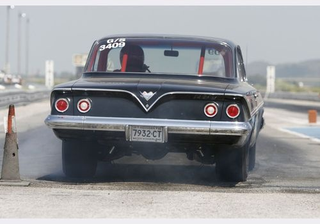 Illustration for article titled Vintage Drag Racing at Mid-America Motorplex